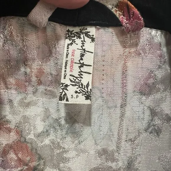 Free People Floral Ladies Who Lounge Printed Kimono Jacket Sz S Missing Belt! - Picture 3 of 9